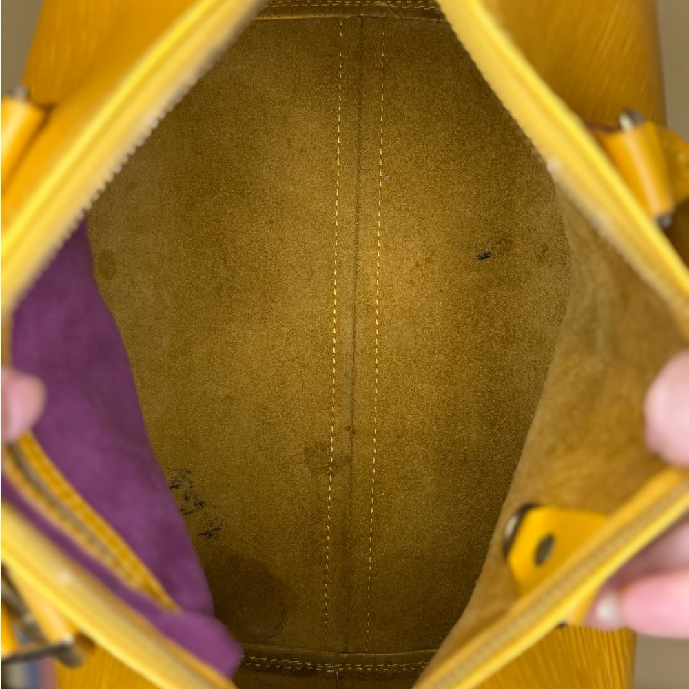 Louis Vuitton Yellow Epi Speedy 25 Handbag - Picture 8 of 11